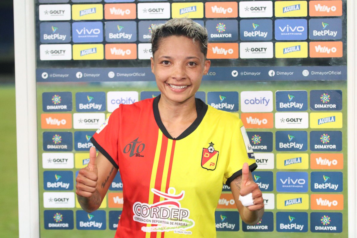 DeporPereiraFem's tweet photo. •Cuartos de final• Nuestra lateral @villegasaleja21 fue elegida como jugadora del partido. ¡Merecido guerrera! 🟡🔴⚽️ https://t.co/2h4ZMEmfMP