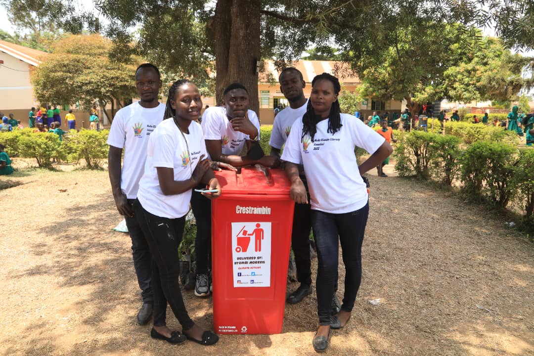 Lydia53462079's tweet photo. #WorldEnvironmentalDay2023 as
we celebrate it let us ensure #PlasticPollution is reduced and
make every day an opportunity to protect and preserve our #environment Together, we can create a greener, cleaner, and more sustainable
#Earthvoluteers
#FFFMAPA
#RISEUPMOVT https://t.co/fZygojucGF