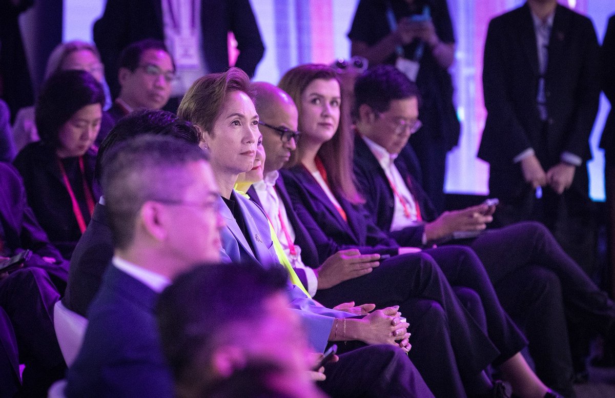 Kaja Kallas (@kajakallas) on Twitter photo Highlighted in my speech <a href="/AsiaTechxSG/">Asia Tech x Singapore</a> that Estonia’s vision is resilient, responsive and open governance.
It’s not enough for the state to get online. Once online, the state needs to constantly adapt to keep up with the people. 1/ Highlighted in my speech <a href="/AsiaTechxSG/">Asia Tech x Singapore</a> that Estonia’s vision is resilient, responsive and open governance.
It’s not enough for the state to get online. Once online, the state needs to constantly adapt to keep up with the people. 1/