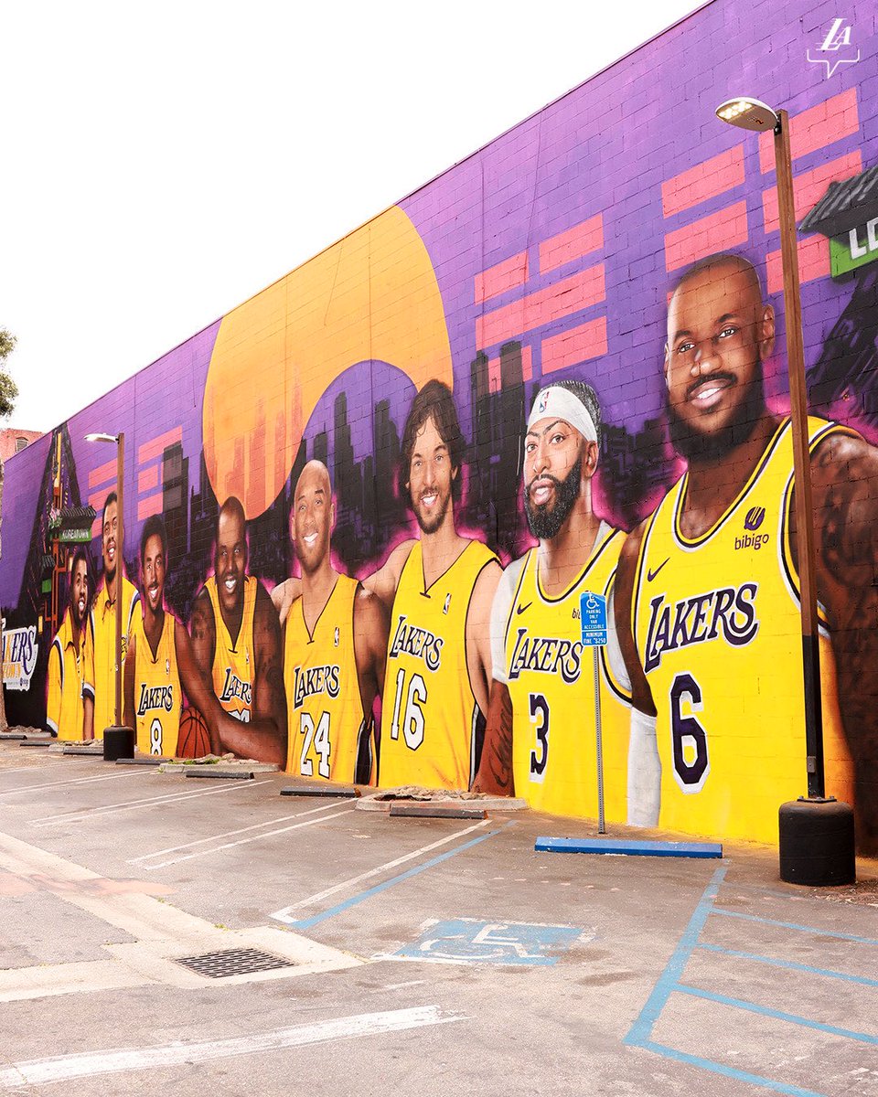 NBAdoPovo's tweet photo. O novo mural que fizeram em Los Angeles https://t.co/sxfXxIUI4s