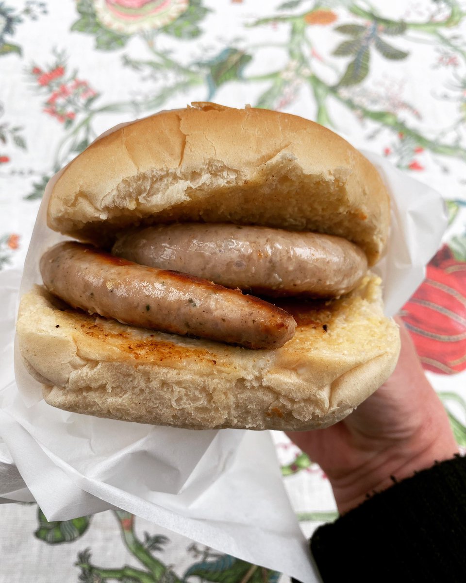 Breakfast sorted with one of our sausage baps. We’re open at SW197ND from 8am to 2pm today until Friday!

#themuchcompany #wimbledon #wimbledonvillage #wimbledonmums #wimbledondads #sw19 #swlondon#raynespark #breakfast