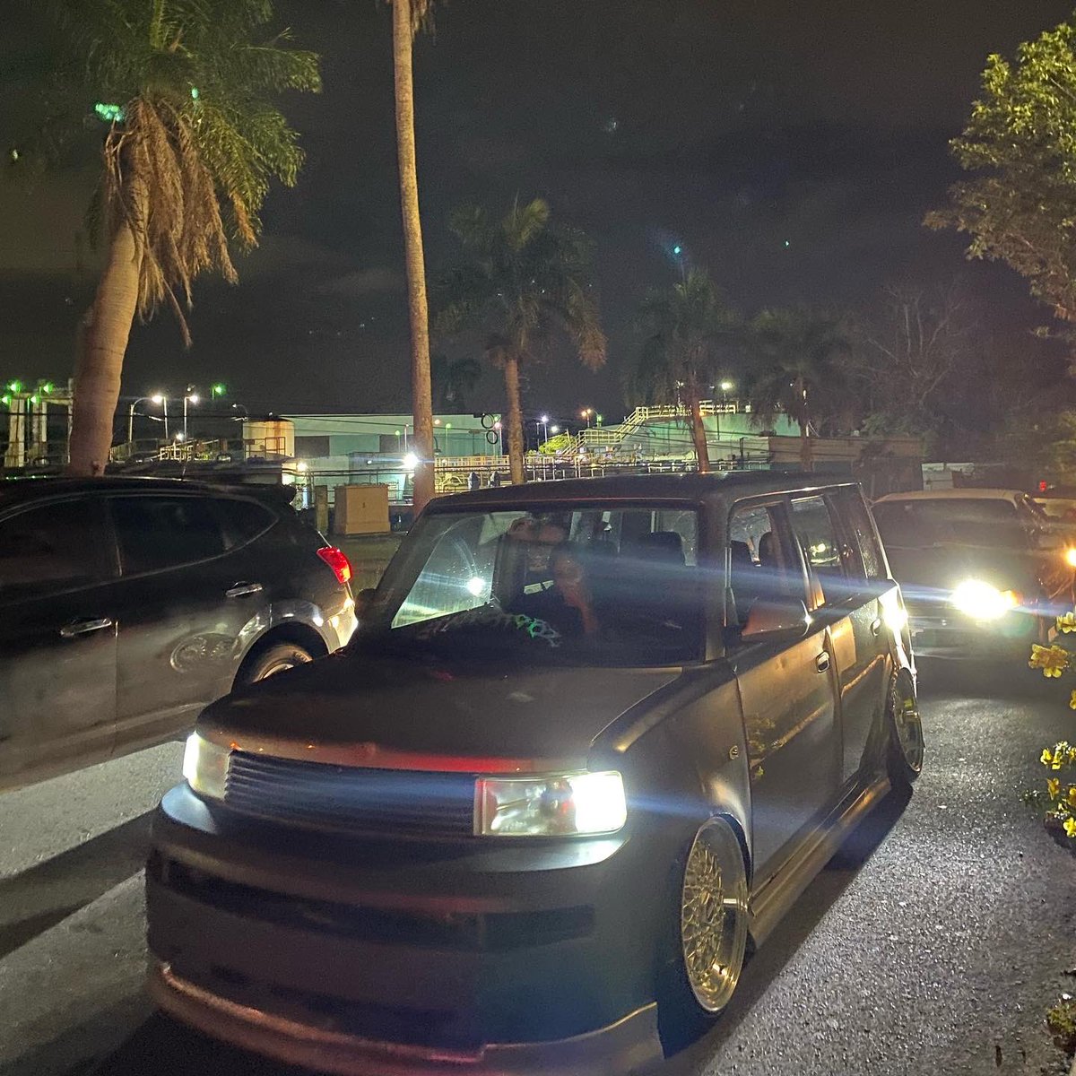 cloudzsweetz's tweet photo. mobbin nights #statictilldeath ⛓ https://t.co/PRfUBuyN68