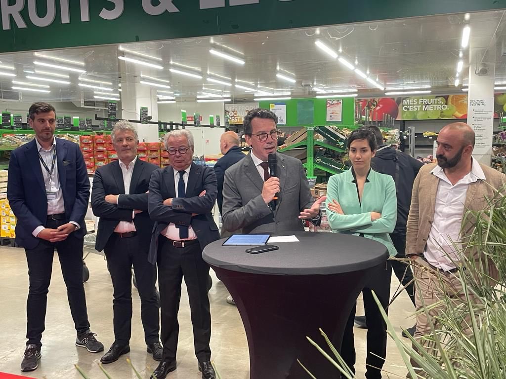 PeltierPascal's tweet image. Place à l’Emploi 2ème édition aux côtés de @didierchenet Pdt du @GHR et @franckchaumes Pdt @UMIH Restauration
Des job datings dans Les Halles @METRO_FR qui mettent en relation des demandeurs d’emplois avec des restaurateurs. 

@olivierdussopt @oliviagregoire