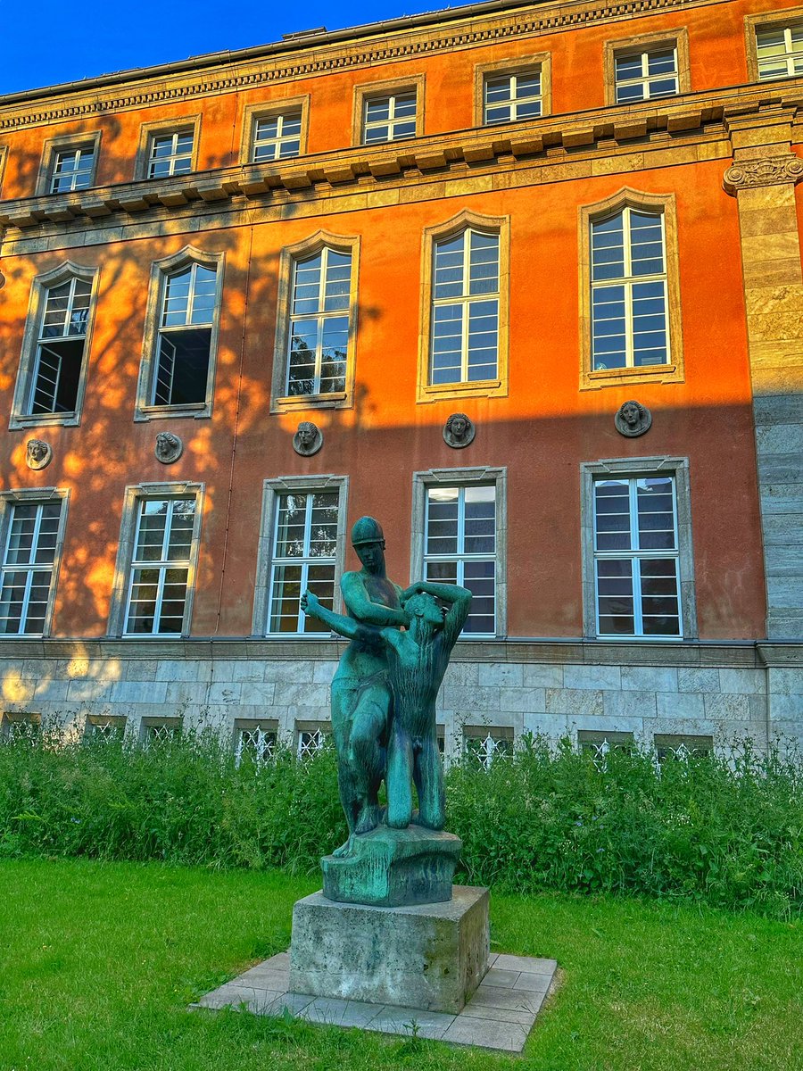 Guten Morgen #Wuppertal …#stabiwupp strahlt schon! ☀️