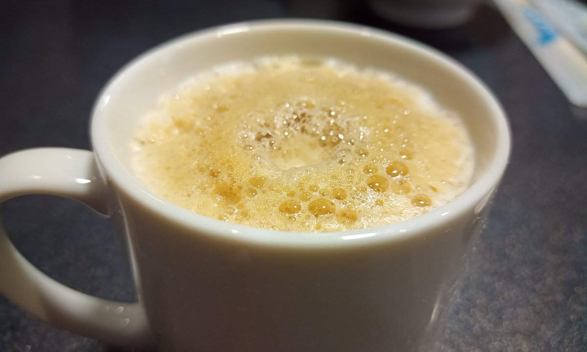 berorin's tweet photo. Titan Slimで撮るラーメンとコーヒー。
珍しく補正無しで美味しそうな色味で撮れました(笑)。
#TitanSlimで撮る #TitanSlim https://t.co/zULgkkBHDQ
