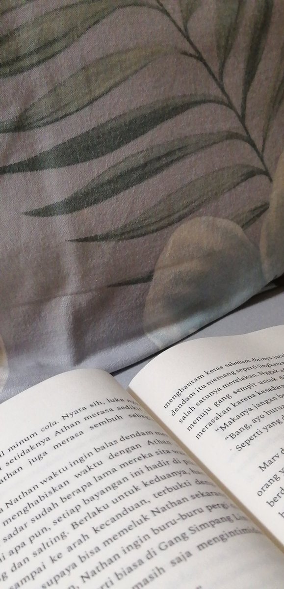 plumpycroissant's tweet image. ga au twtnya, ga novelnya, semuanya kerennn! @gurukukumba