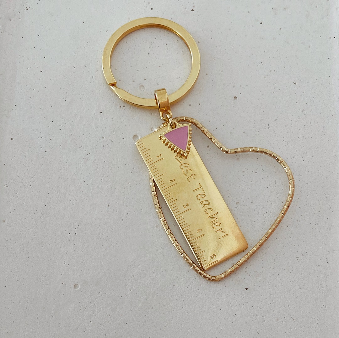 twininas's tweet photo. Best Teacher Ever! ❤✏ #TWININAS  #keyrings #keycharms #teachersgift #giftideas #forteacher https://t.co/WvGmnxBXi9 https://t.co/zM5TWDf756