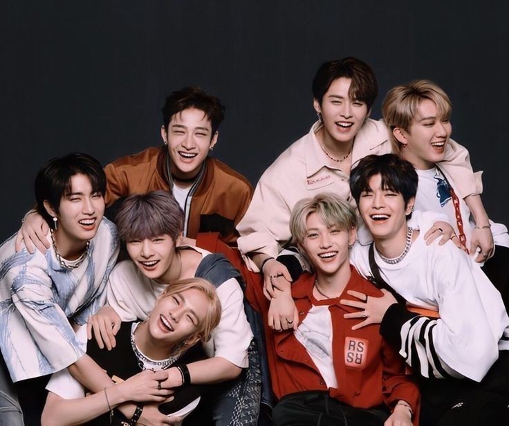 viraltakes's tweet photo. .@Stray_Kids now occupy all of the Top 5 Biggest Streaming days on Spotify by 4th Gen Groups. 

1. #StrayKids - 22.34M
2. #StrayKids - 16.36M
3. #StrayKids - 15,37M (NEW) 
4. #StrayKids - 13,35M
5. #StrayKids - 13,07M

https://t.co/7YKTAnnSIR https://t.co/1vfObOKPLB