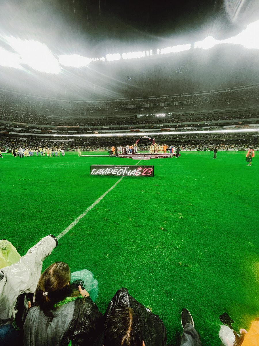 Just_Dafne's tweet photo. Final Liga BBVA MX Femenil
@AmericaFemenil vs @TuzosFemenil 

📸 Cobertura para @kickimages https://t.co/7orKqhkx1y