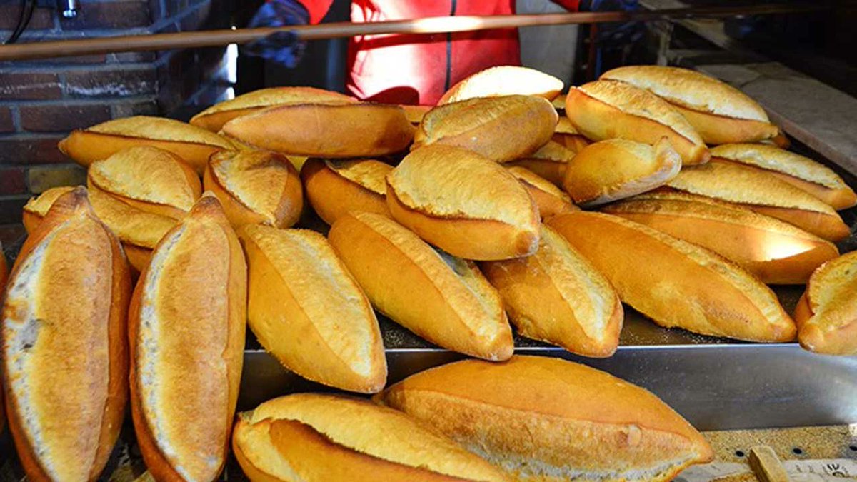 ⚠️Kaynarca ilçesinde 200 gram ekmeğin 250 grama yükseltilerek 7.5 liradan satılmasına karar verildi!

👉SESOB tarafından onaylanan tarifenin önümüzdeki günlerde yürürlüğe girmesi bekleniyor.