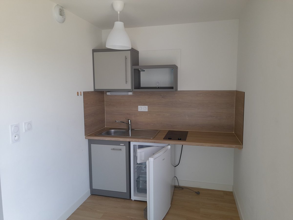 2 nouveaux foyers Habitat Jeune à <a href="/treillieres44/">Ville de Treillières (officiel)</a> et Nort-sur-Erdre en <a href="/ErdreGesvres/">Erdre & Gesvres</a> (20 studios chacun). Aboutissement d'un long travail collaboratif avec notamment <a href="/Habitat_44/">Habitat 44</a> et La nantaise d'habitation qui ont construit pour Adelis. Merci à @DavidMARTINEAU_ + <a href="/Jerome_Alemany/">Jérôme Alemany 🇨🇵🌹🇪🇺 🇺🇦</a>