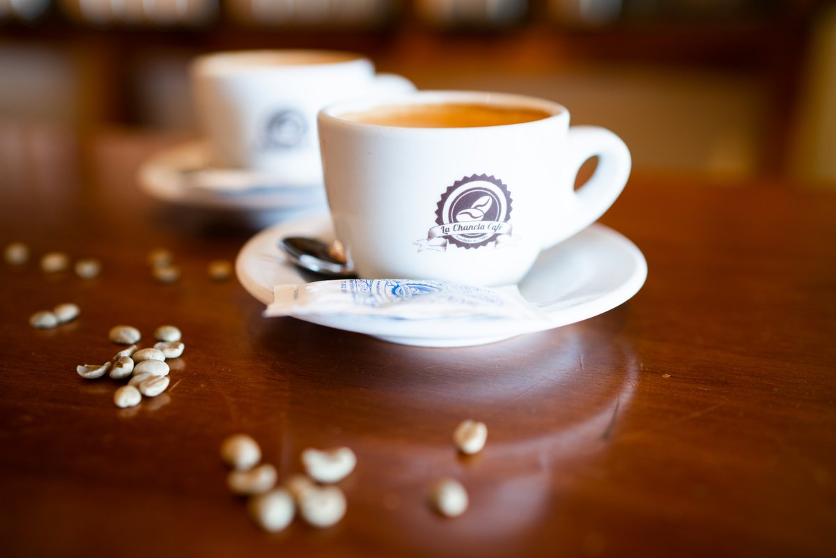 ¡Pregunta por nuestra variedad de café!  ☕ 

Granos procedentes de todo el mundo, tostados y molidos por nosotros con mucho, mucho 💙.