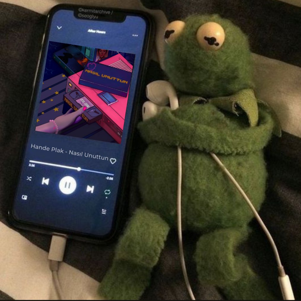 Herkesin saatler boyunca yataktan kalkamadığı günleri olur sana bu günlerde hangi parça eşlik ediyor?

Feza Sound ekibi olarak bize eşlik eden parça <a href="/handeplakk/">Hande Plak</a>  - Nasıl Unuttun oluyor. ❤️‍🔥

-Dinlemek için şimdi tıkla⤵️
🟢:open.spotify.com/track/7iZPY2rq…
🔴:youtube.com/watch?v=LgiHkC…