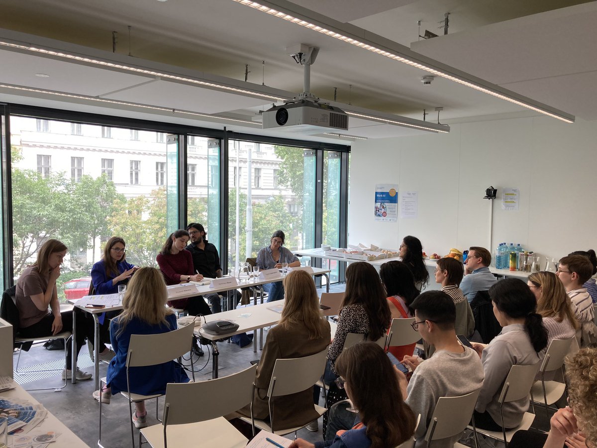 Our career day for #humanities &amp; #socialsciences <a href="/univienna/">Universität Wien</a> is in full swing! Discussion with @roehrlich , Ayse Dursun, Dominique Bauer and Rogelio Toledo Martin on (In)equalities in academia and how #diversity contributes to the quality of research. #phdvoice #careerdevelopment