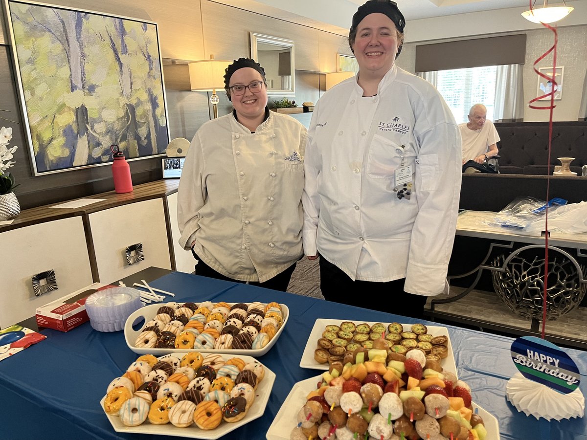 StCharlesHC's tweet photo. A National Donut Day/Birthday Bash Happy Hour was the best way to celebrate π π© the best of both worlds!
#whyitrilogy #donutsfordays https://t.co/BKgOl2S2Mb