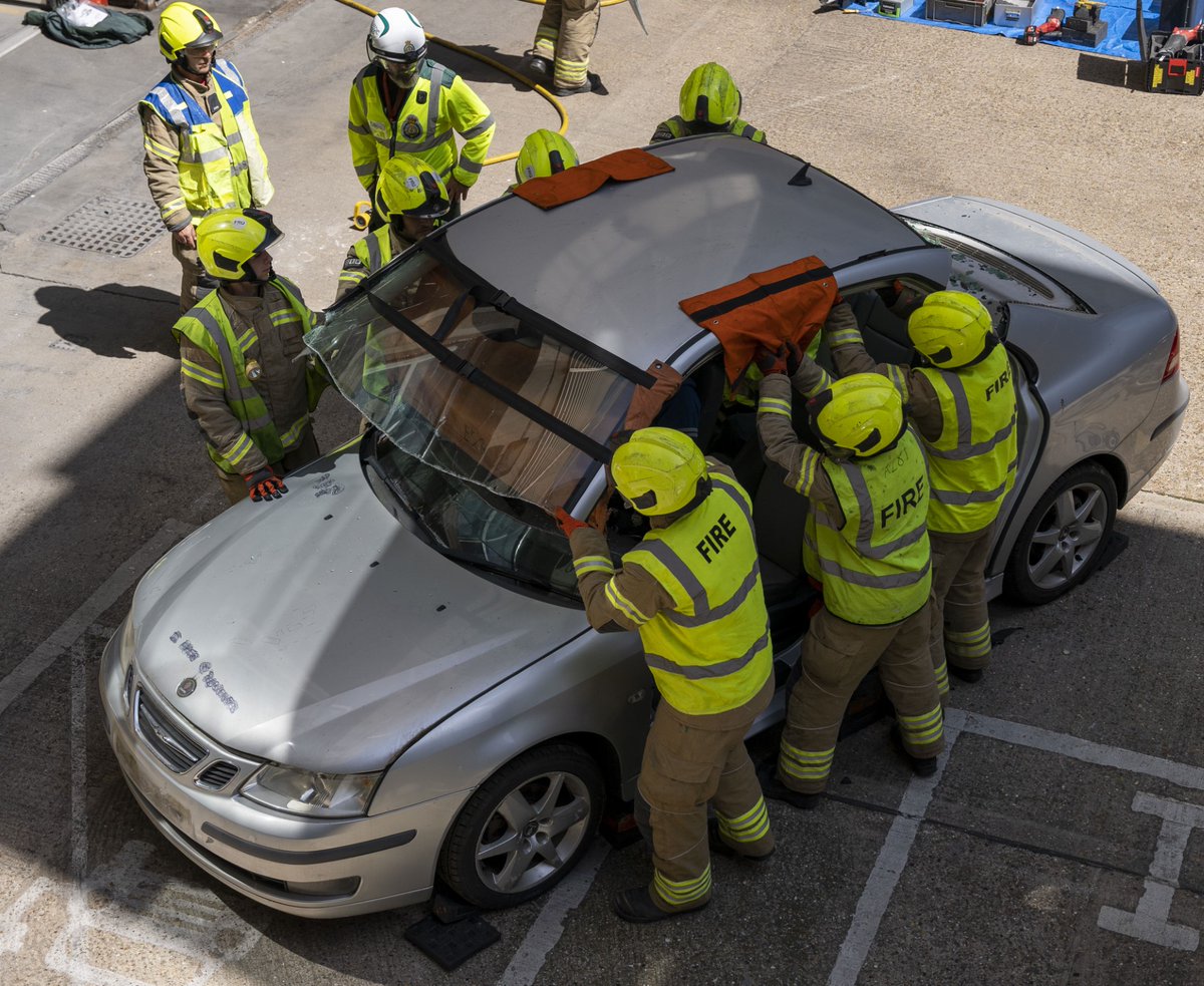 LondonFire's tweet photo. We recently welcomed @metpoliceuk and @Ldn_Ambulance to #Dowgate Fire Station for some joined-up road traffic collision training. Firefighters demonstrated how they extricate casualties from vehicles & familiarised emergency partners with cutting tools. 📷@metpoliceuk https://t.co/3Nm7zlRzqB