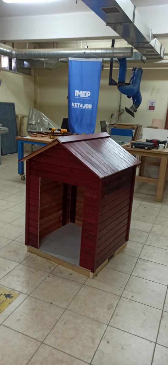 Öğrencilerimiz İMEP Projesi kapsamında kapı pervazı ve artık parke gibi atıl malzemelerle barınak inşa ediyorlar.  Sevimli dostlarımız için yuva olsun istiyoruz.
Emeği geçen öğrenci ve öğretmenlerimize teşekkür ederiz .
<a href="/nznsener/">Nazan ŞENER</a>
<a href="/niluferilcemem/">Nilüfer İlçe MEM</a> 
<a href="/HakanBabac/">Hakan Babaç</a> 
<a href="/ersah_sonmez/">Erşah Sönmez</a>