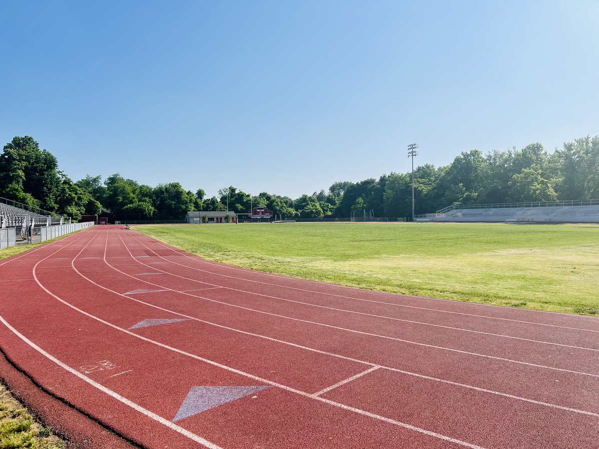 This summer, we are super excited to offer in-person track workouts multiple times and days a week at a variety of locations in Virginia. Contact us today to learn more or to schedule a session! 

#trackworkout #workout #fitness #running #run #coach #runningcoach #training #goals