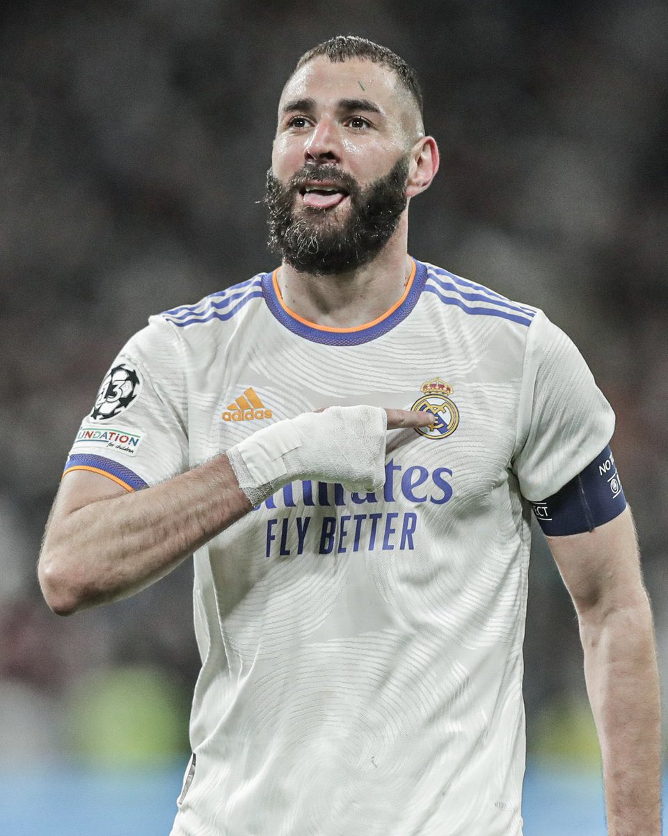 ittiscreen's tweet photo. 🎙️-  كريم الجزيري - وكيل بنزيما |

"بنزيما سينتقل الى بلد انا متاكد انه سيصبح معقل الكرة العالمية" https://t.co/rys5JYhYmK