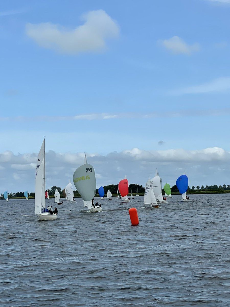 Bij het H Boot evenement op het Alkmaardermeer komend weekend worden de boten worden voorzien van een "tracker" zodat de wedstrijden via een app gevolgd kunnen worden! Om de wedstrijden live te kunnen download de app of ga naar sailmon.com/racing <a href="/zeilmotorARZV/">ARZV Zeilmotor</a>