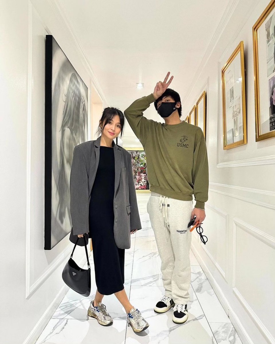 Holicskathryn_'s tweet photo. #AiveeCoupleUpdate
@bernardokath and @imdanielpadilla loves to spend #AiveeDay together! 🤍 It was the perfect the way to relax, rejuvenate, and do their favorite treatments that kept their skin fresh, smooth, and glowing! ✨
🖇: theaiveeclinic
#AiveeDay
#kathNiel https://t.co/WDJ0c7s77y