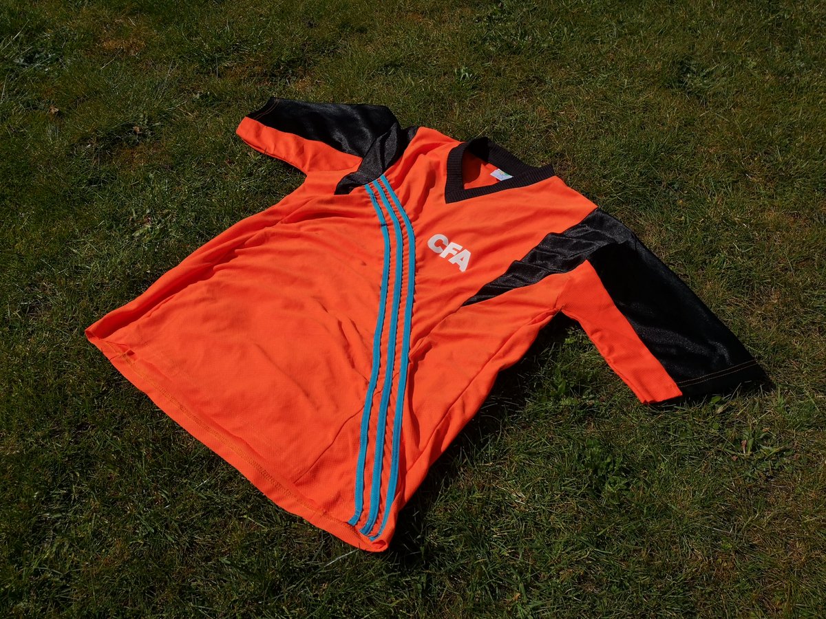 IntSurFootball's tweet image. Both shirts sold for £46 each! International Surrey Football will pay to round this off at £100 being donated to @chagosisland!

Thank you to everyone that showed interest and the successful individuals will receive their shirts in the coming days 🙌

🧡🖤💙