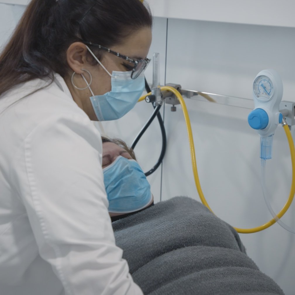3CatCorporatiu's tweet photo. Avui, #SenseFiccióTV3 posa el focus en els problemes del sistema sanitari català, amb dues estrenes

🎞️"Sense metges: Camí del col·lapse" #SenseMetgesTV3
🎞️"Essencials" #EssencialsTV3
🕙A les 22.05, a #TV3

➡️ https://t.co/E3Zjf1nedR https://t.co/k98sN6EoKD