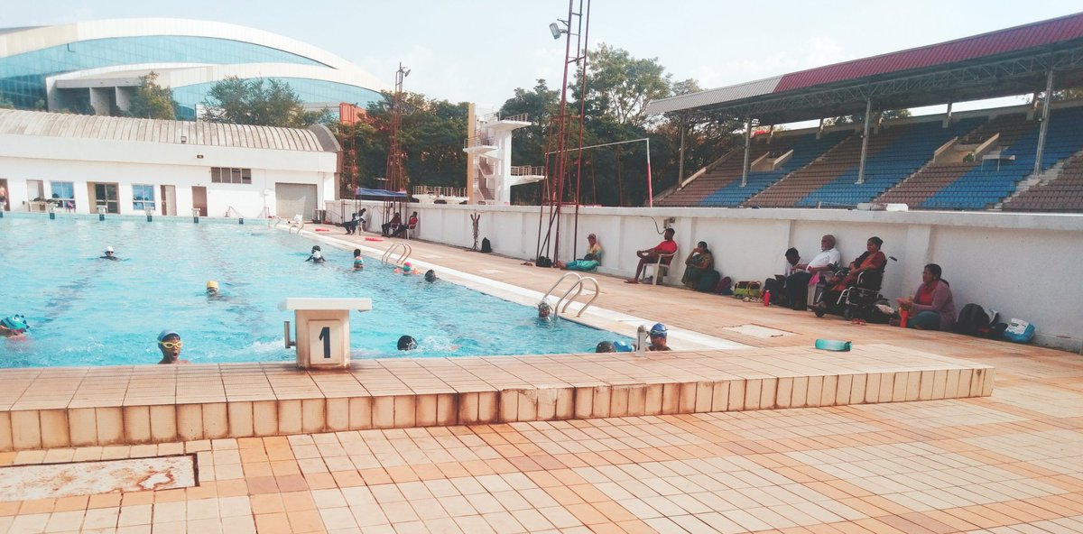 PavanjitMane1's tweet image. Name - Mhalunge-Balewadi Sports complex maharashtra&apos;s biggest sporting center .

Seating facility none for warmup pools , parents have to seat on floor but can&apos;t take chairs which are available 👋

When will we start making things easy for our citizens #Infraissues #PoorMindset .