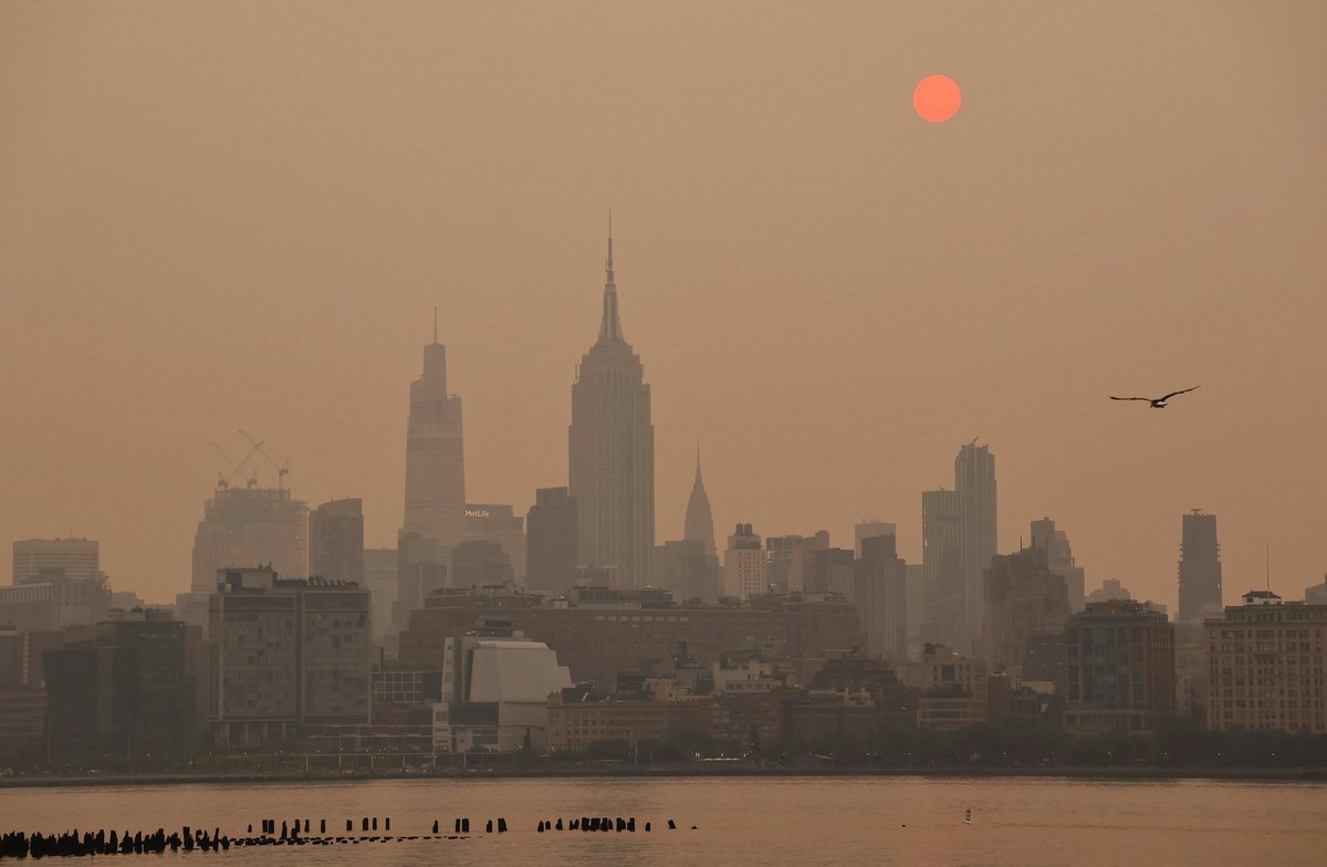 Gary Hershorn (@garyhershorn) on Twitter photo Maybe the worst air quality New York City has seen in a long time as a smokey haze shrouds the sun as it rises behind midtown Manhattan and the Empire State Building, Tuesday #newyorkcity #nyc #newyork #haze <a href="/EmpireStateBldg/">Empire State Building</a> <a href="/agreatbigcity/">A Great Big City</a> #sunrise Maybe the worst air quality New York City has seen in a long time as a smokey haze shrouds the sun as it rises behind midtown Manhattan and the Empire State Building, Tuesday #newyorkcity #nyc #newyork #haze <a href="/EmpireStateBldg/">Empire State Building</a> <a href="/agreatbigcity/">A Great Big City</a> #sunrise