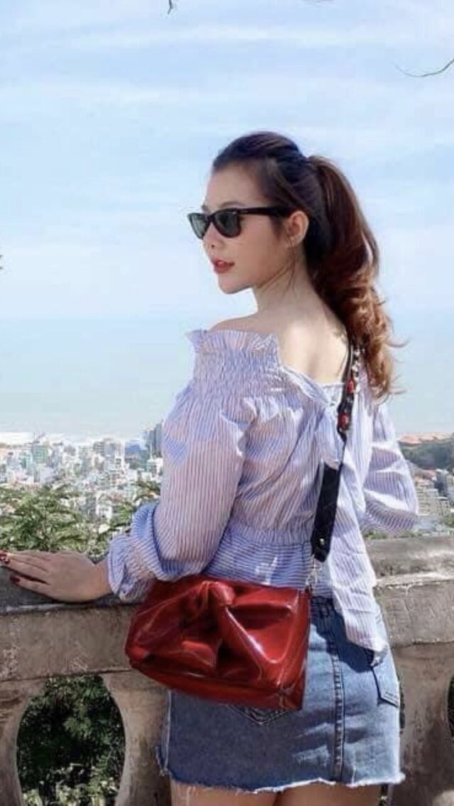 Thừa thời gian thì ăn chơi cho sướng …. Sau này về già có cho ăn chơi cũng bó tay .   Phải không mọi người .
