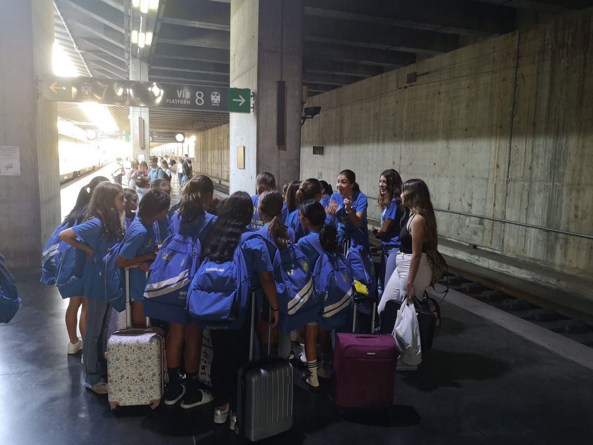 Ya están en San Fernando ( Cadiz) nuestras minis 💙💛💪

Esta tarde debutan en el cadeba mini fem <a href="/FAB_Andaluza/">Federación Andaluza de Baloncesto</a> 🆚️ <a href="/CABLinares/">cablinares</a> .

Como en su día con las infantiles...partido a partido, respeto máximo a todos los rivales y exigencia máxima ‼️

Chicas disfrutad/competir 💙💛📯🚀