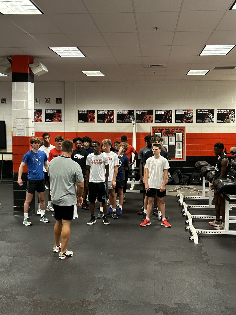 AllatoonaHoops's tweet image. So it begins.  Excited to start this new adventure with these buccaneers.  Whole new look coming soon. #provethemwrong #TGHT #BRAC  #CredereSurgereetVincere @CoachDMullins @toona_athletics