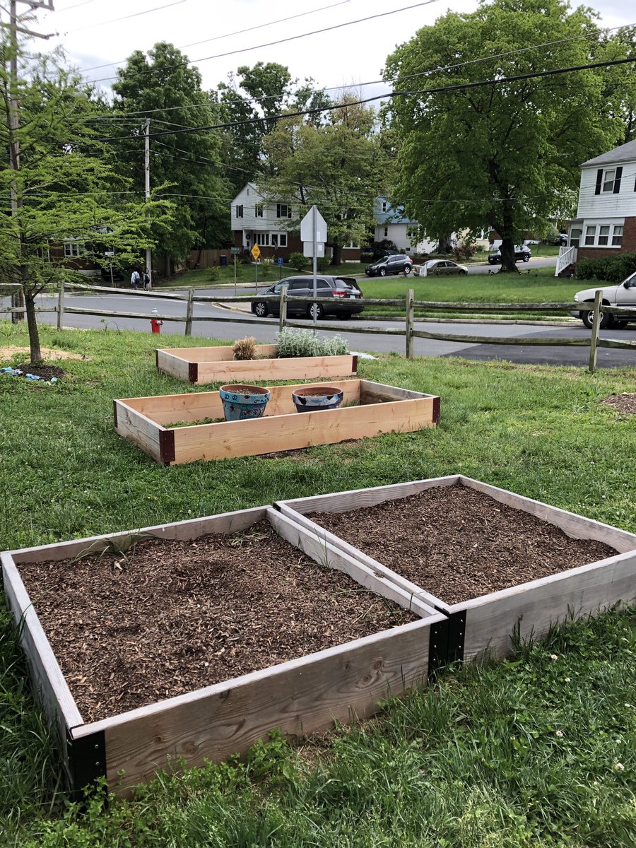Please join us on June 10 at 9:30 am for a Bucknell Garden spruce up. Help us make our garden “glow”!  ⁦<a href="/BucknellElem/">Bucknell Elementary</a>⁩ ⁦<a href="/PTABucknell/">Bucknell Elementary PTA</a>⁩ ⁦<a href="/FCPSR3/">FCPS Region 3</a>⁩ ⁦@ArcadiaFood⁩ ⁦@WestPotomacPTSA⁩