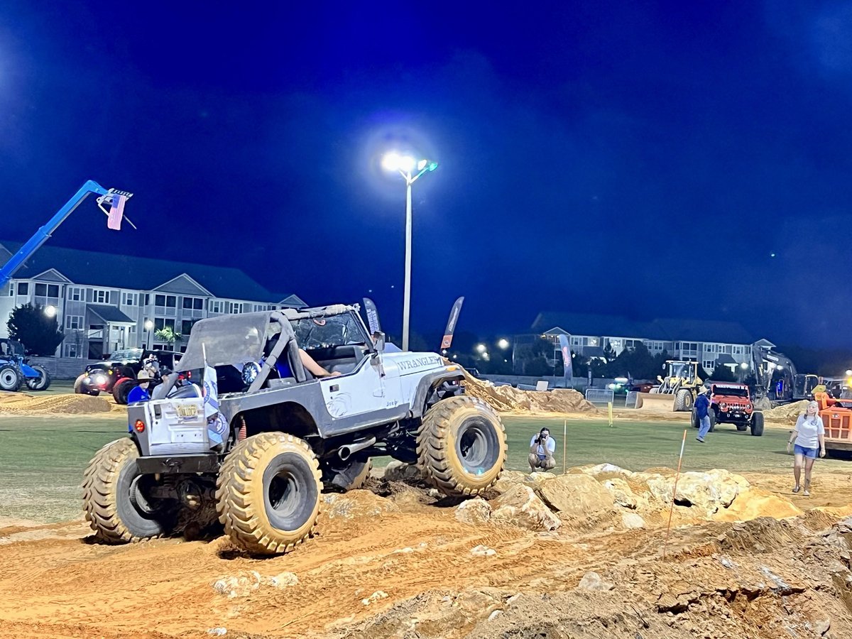 A few more pics from @Visit_PCB and #JeepJam2023 weekend! 🔊 to @velcropygmies for the epic jams! ⤵️ 
@Jeep @Jeep_fen @THEJeepMafia @JeepersSunset @Jeep_Life @JeepsandSunsets @Thejeepboss @RealJeepFriends #Jeep #jeeplife #PanamaCity #funtimes