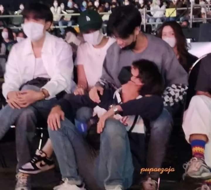 kubnonon's tweet photo. I CANT BELIEVE EVERYONE FORGOT ABOUT 6.6 #กลางปีตั้งแผงขาย WE CELEBRATED IT BACK IN 2021 BY TALKING ABOUTOUR FAV NAMON MOMENTS #ลักยิ้มกินพีช 😭😭😭😭😭😭😭 anyways here is my entry for 2023 https://t.co/RRShs72ri6