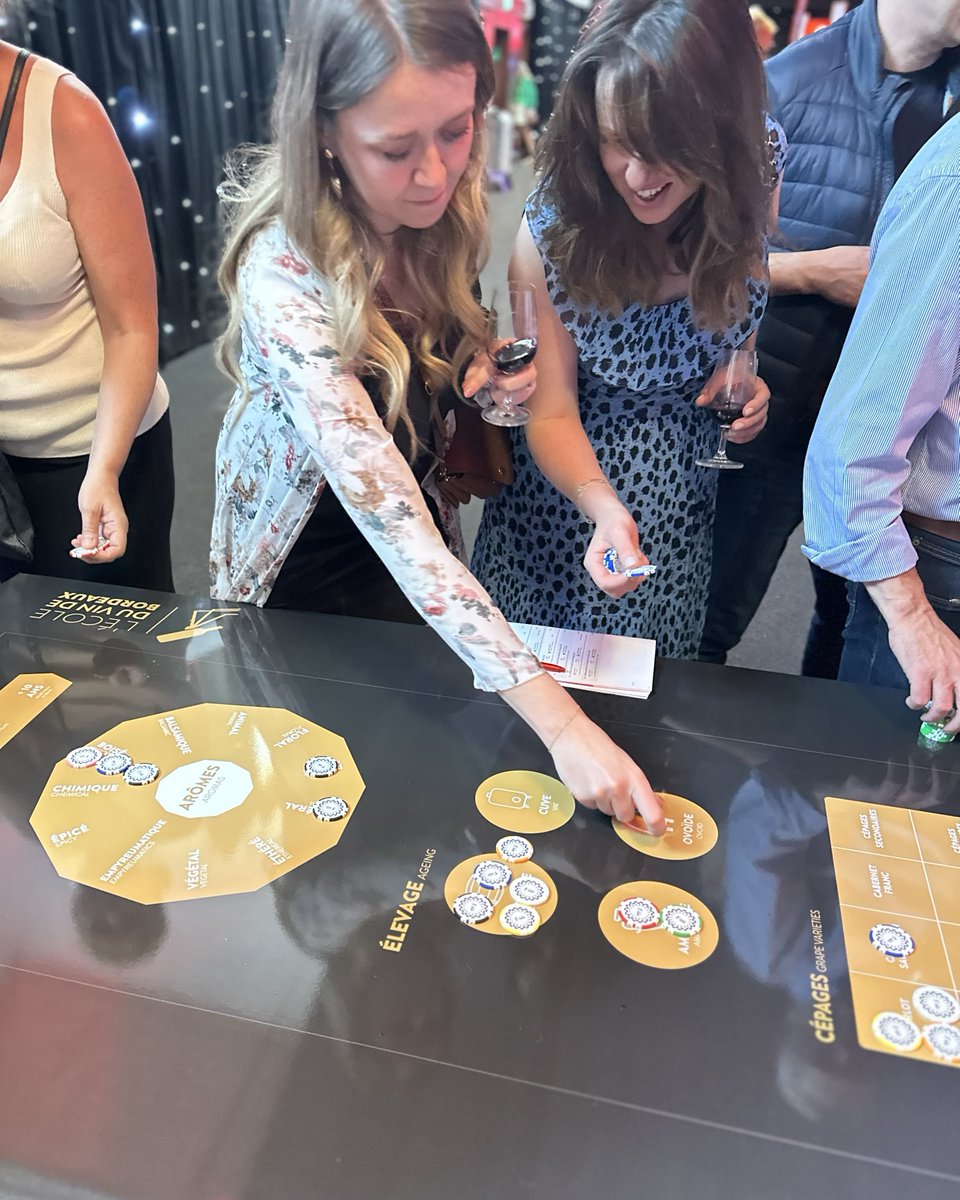 BordeauxWinesUK's tweet photo. Last weekend along with @VirginWines, Isobel Salamon hosted a Bordeaux wine tasting for consumers in Edinburgh, challenging attendees to a fun blind tasting at the École du Vin Casino where guests could “place their bets” on the answers they thought were correct

#BordeauxWinesUK https://t.co/BduRh3Psq8