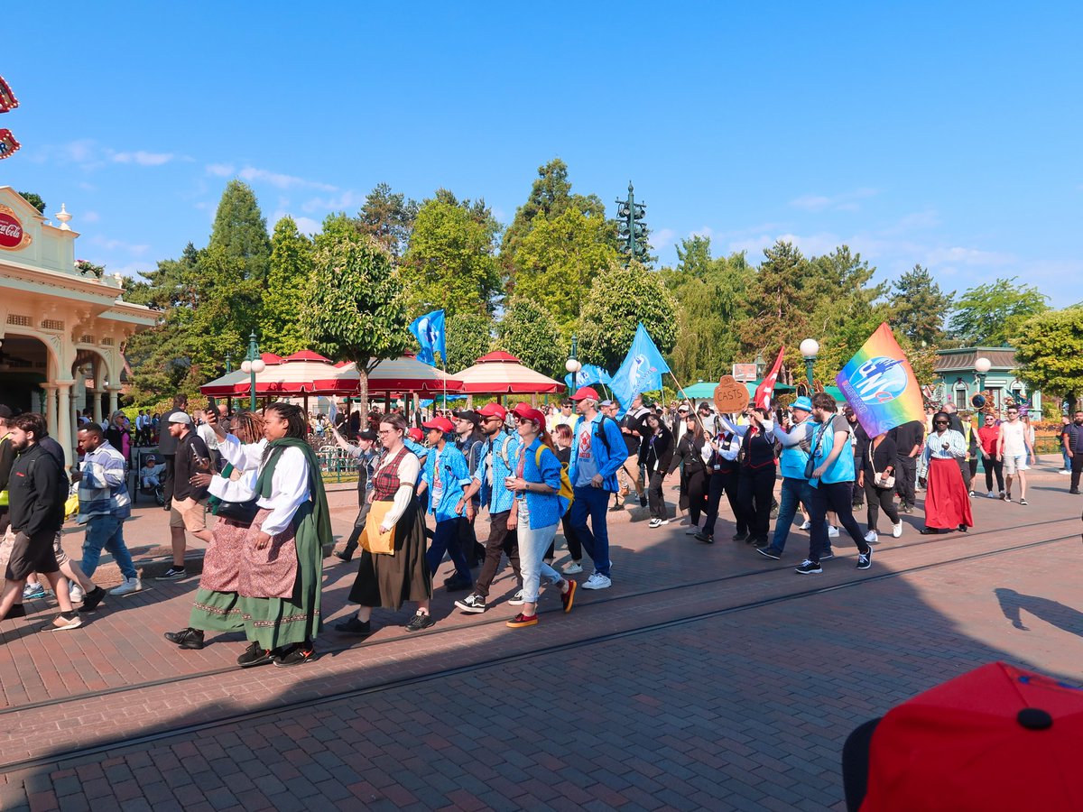In full support of the #disneylandparis strikes. They deserve fair pay and better conditions for the magic they create. Glad my kids got to see a peaceful protest. What a teaching moment x #dlp #disney #supportthestrike