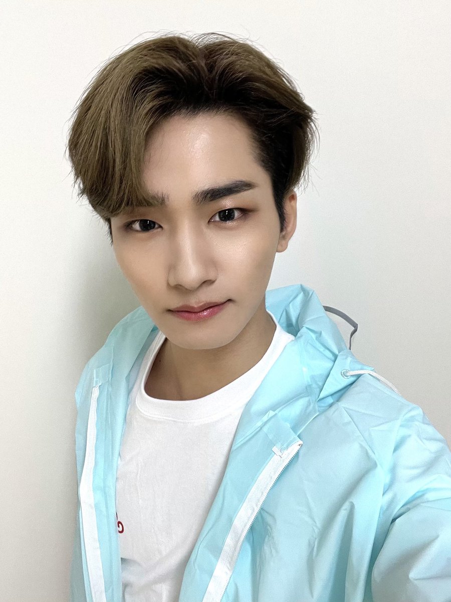 by_EPEX's tweet photo. [#제프]

반깐vs덮머

#EPEX #이펙스 #JEFF #제프 #젶프프 https://t.co/LUGYM7gytm