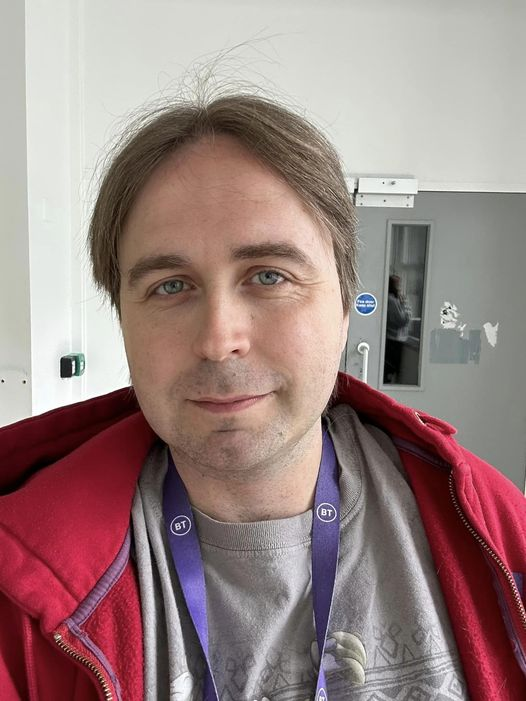 THE BIG CHOP: ACCOMPLISHED! 

Hair winging its way to <a href="/LPTrustUK/">Little Princess Trust</a> imminently, over £400 and counting raised for <a href="/GOSHCharity/">Great Ormond Street Hospital Charity</a> (donations still open so please if you can keep giving!)

Thank you SO much to everyone who has supported!!!

justgiving.com/page/jamesbigc…