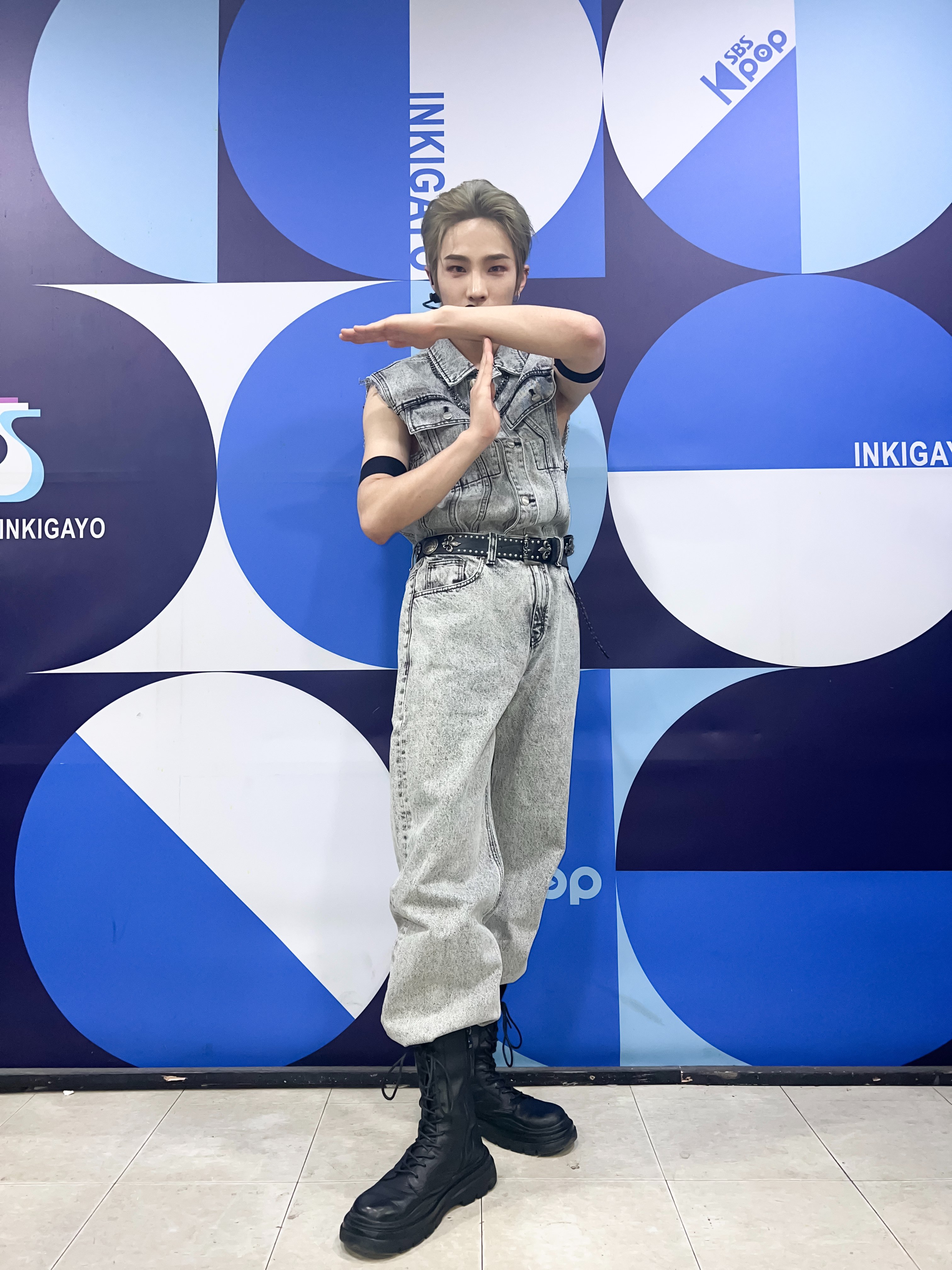 Fx79QiTaAAAZEC0?format=jpg&name=4096x409