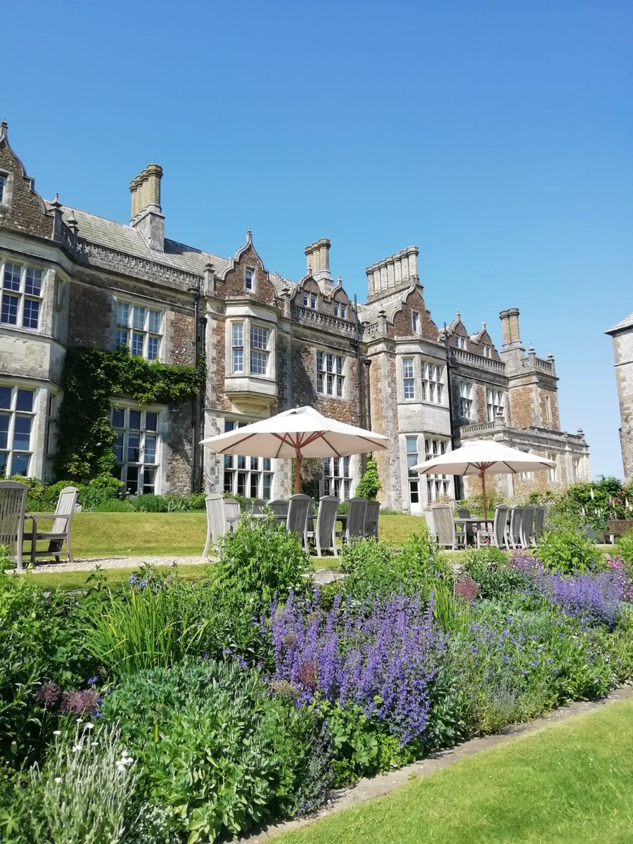 equalint4impact's tweet photo. Huge thanks to all of the pariticipants🙌 In the midst of multiple crises, the role of #globalpublicinvestment was unpacked by exploring various funding models. Great garden work @WiltonPark boosted our thought process and that’s a wrap with Day 1 of discussions
@GlobalPubInvt https://t.co/3aDF29s3Bq