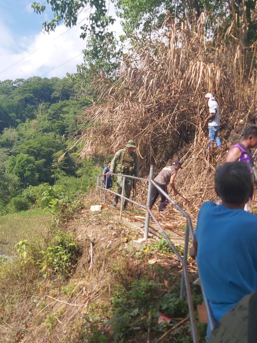 PNP2ndKPMFC's tweet photo. "Ang pagbibigay oras at pagmamahal sa KAPWA ang siyang tulay sa kapayapaan ng bawat isa". https://t.co/HLwyjkZmuU