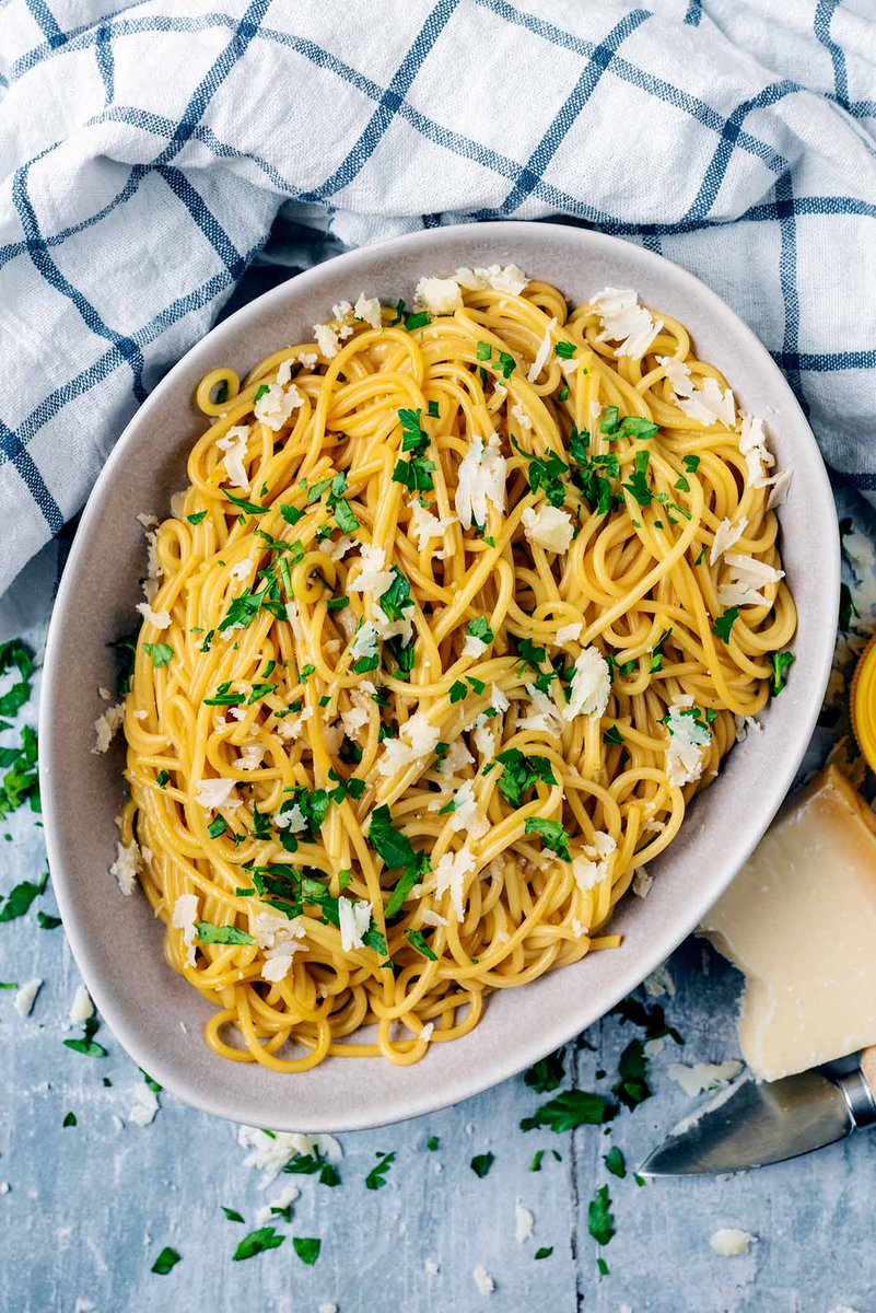 EASY MARMITE PASTA!
recipe @ hungryhealthyhappy.com/easy-marmite-p…