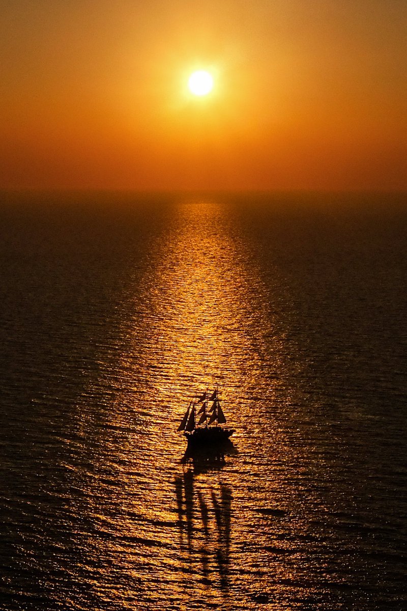 GM🧡

“Dream” #200tezos 
34/40 available 
Price 5 tez

objkt.com/asset/KT1DZfed…