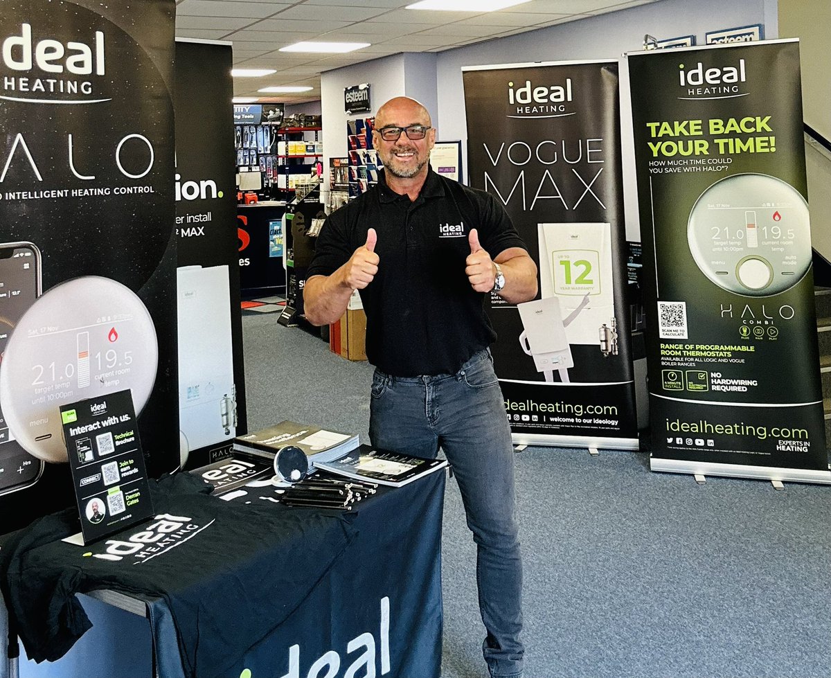 numerouno46's tweet photo. With the team of HPS Merchant Ringwood this morning for the Ideal Heating installer tour 👍
The bacon 🥓 is on and the banter is flowing 🫵😂👍
#OneMoreMax
#MaxAccreditation
#InstallerConnect
Grab your Free ideal t shirt 🫵👍👍👍 @idealheating @HPSMerchant https://t.co/pY1N8YCfOH