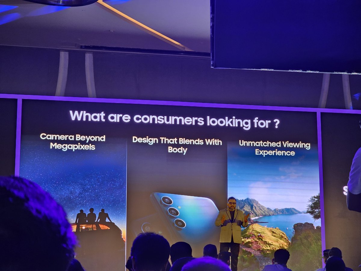 _anshnakwal's tweet photo. This New Samsung Phone will be very good 💓. 
#LaunchEventGalaxyF545G
#RevolutionaryGalaxyF545G 
#RevolutionaryDesign 
#RevolutionaryCamera https://t.co/ffAHX1V8cy