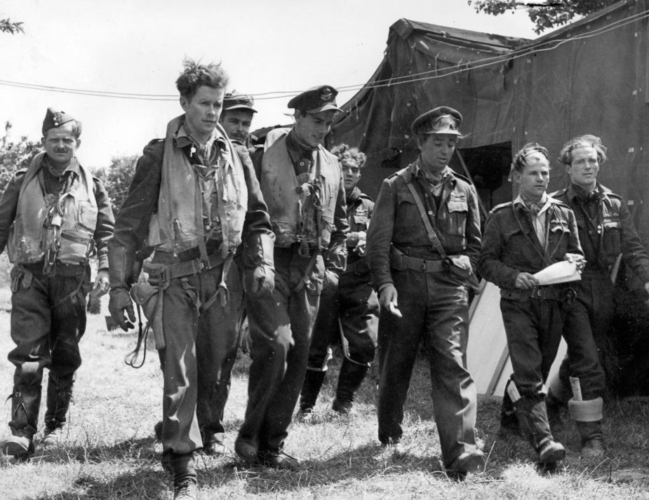 RAFBF's tweet photo. Today, we pause to remember and pay tribute to the brave heroes who stormed the beaches of Normandy on that fateful day, June 6, 1944. The 79th anniversary of D-Day serves as a solemn reminder of the immense sacrifices made by those who fought for freedom. 💔 https://t.co/GUXmuVBpln