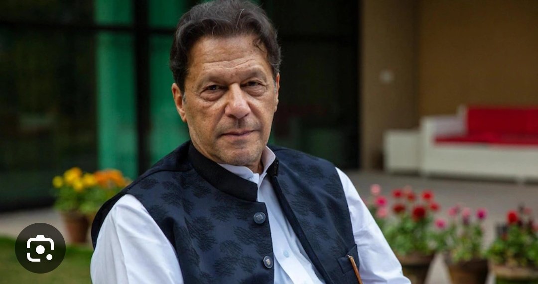 DaCryptoTycoon's tweet image. عمران خان کے 15 جملے جو ہماری آنے والی نسلیں کتابوں میں پڑھے گی
آپکو کونسا جملہ پسند ہے

1:نہ میں کسی کے سامنے جھکا نہ کسی کے سامنے جھکنے دونگا
2:میری حکومت جاتی ہے تو چلی جائے مگر ہار نہیں مانو گا
3:میری حکومت تو کیا اگر جان بھی چلے جائے تو اپنی جدوجہد سے پیچھے نہیں ہٹوں گا
👇👇