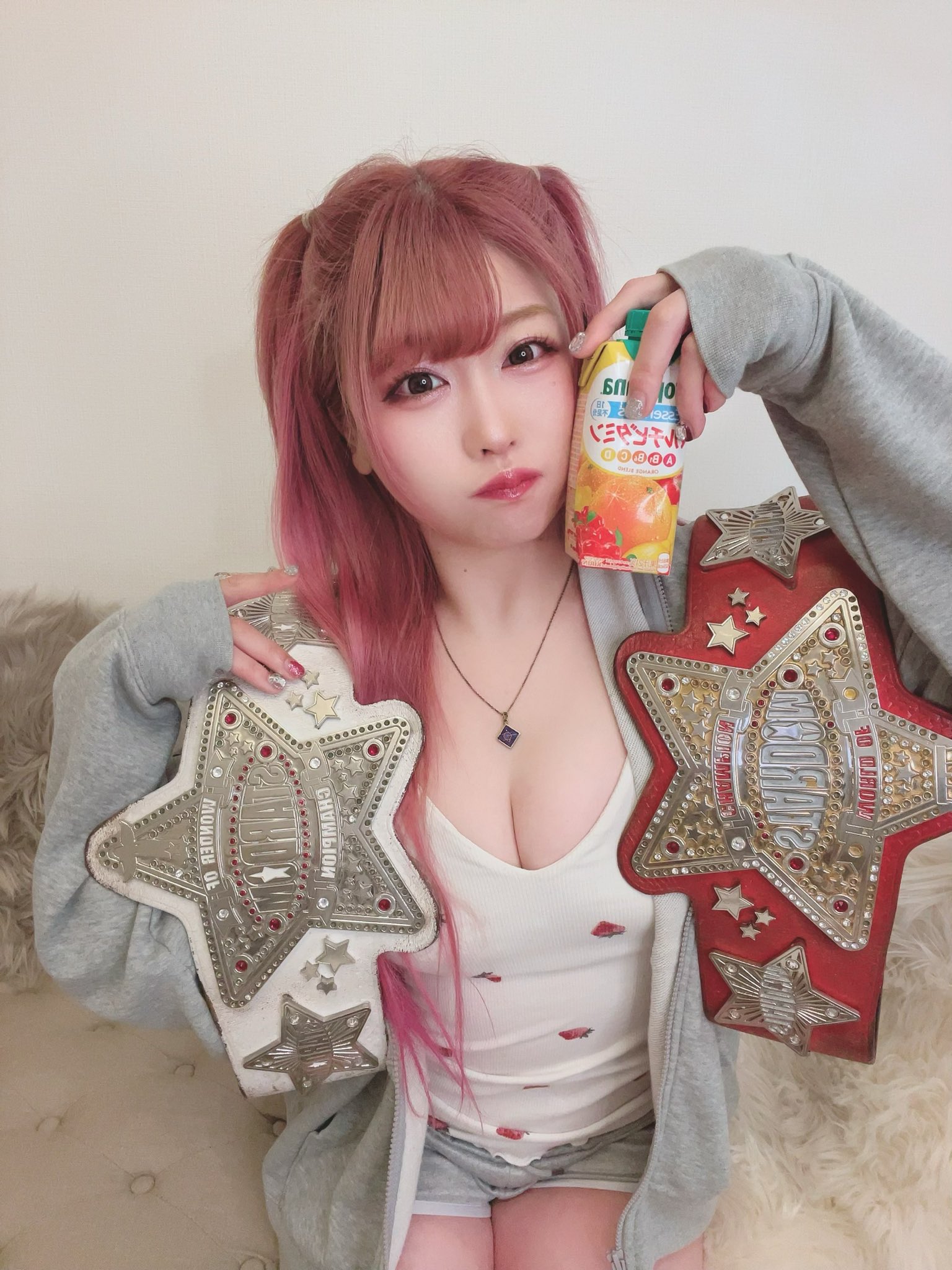 中野たむ ワールド・オブ・スターダム戴冠記念 六芒星ペンダント スターダム✪STARDOM on X: 