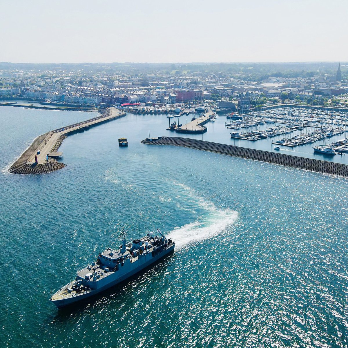 NavyLookout's tweet photo. .@HMSPenzance sails from Bangor yesterday after hosting visitors for the Sea Bangor Festival.

https://t.co/XmOKY6JBaI

Via @ShellevenHouse https://t.co/R0aIppWogO